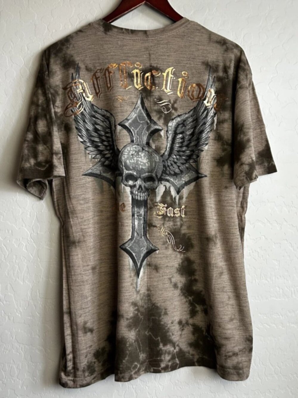Affliction Shirt Mens XXL Beige Brown Skull Y2K Cross Wings Grunge Skull